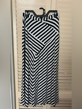 Design History Black & White Striped Maxi Skirt